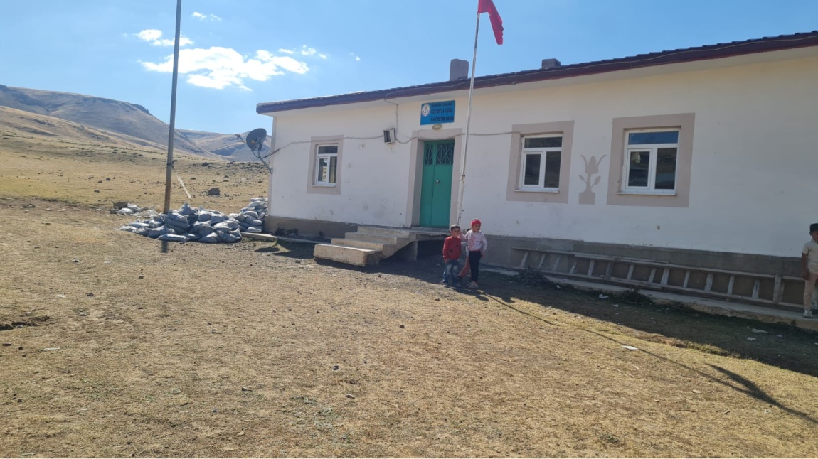 Koçyayla Uslu Osman İncesu İlkokulu Fotoğrafı